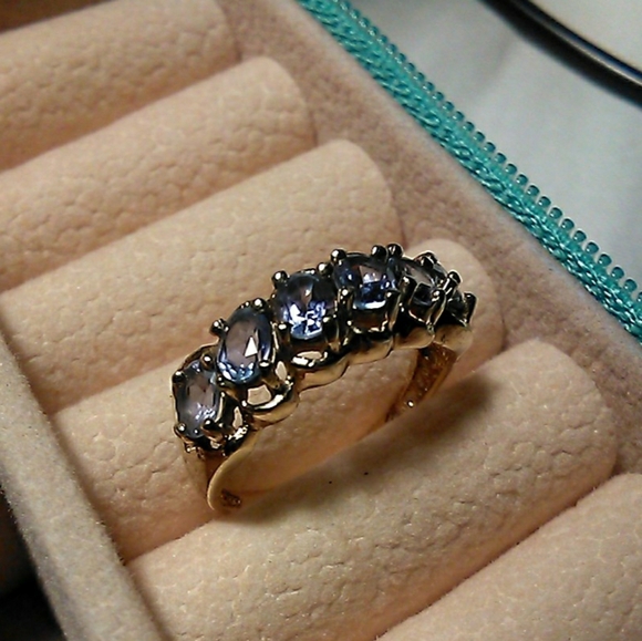 GORGEOUS 10 KT GOLD TANZINITE RING 5 1/4 (6 RARE STONES) RARER THAN DIAMONDS) - Picture 7 of 11